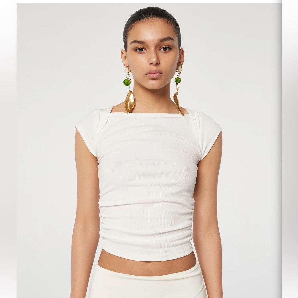 The Line by K Becks Short Sleeve White Ruched BoatNeck Cap Sleeve Top Size